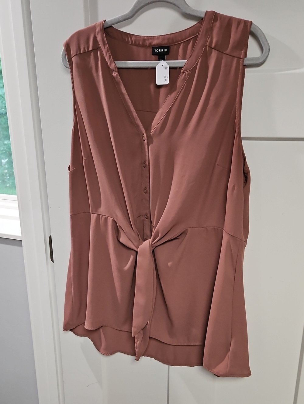 torrid Mauve Tie-Front Sleeveless V-Neck Blouse